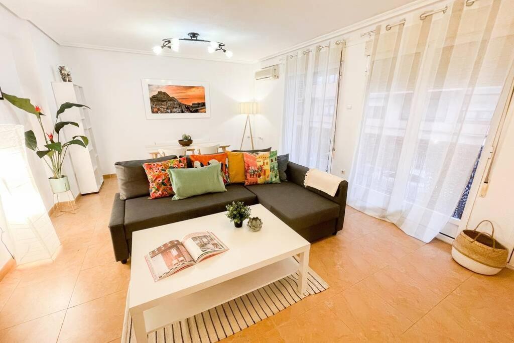 Coqueto Y Amplio Apartamento A 15 Min De La Playa Alicante Exteriör bild