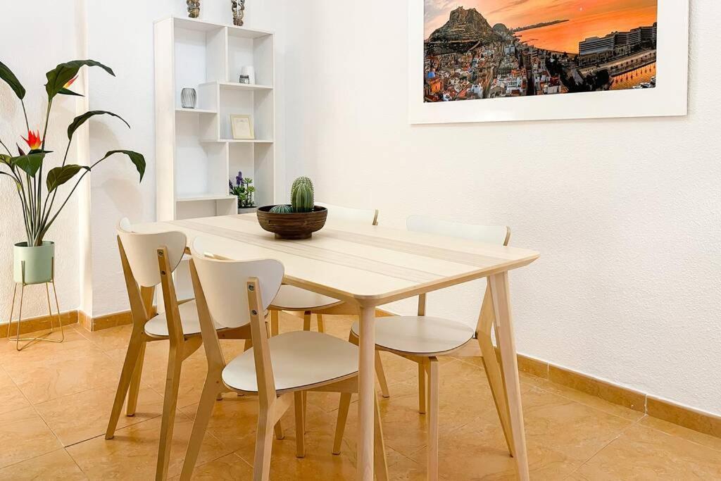 Coqueto Y Amplio Apartamento A 15 Min De La Playa Alicante Exteriör bild